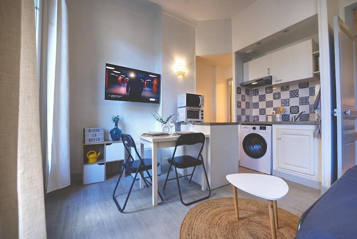 Nouveau à 5 Minutes De La * Nice