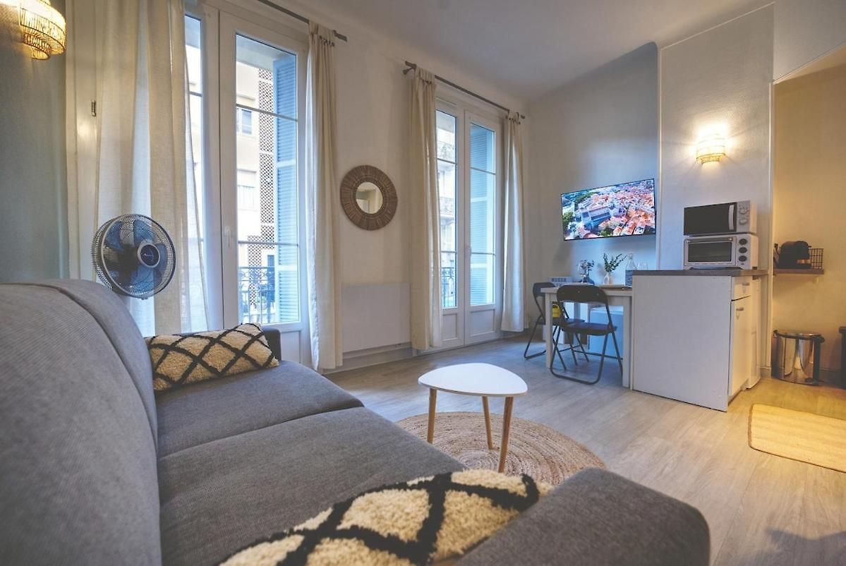 Nouveau à 5 Minutes De La * Nice