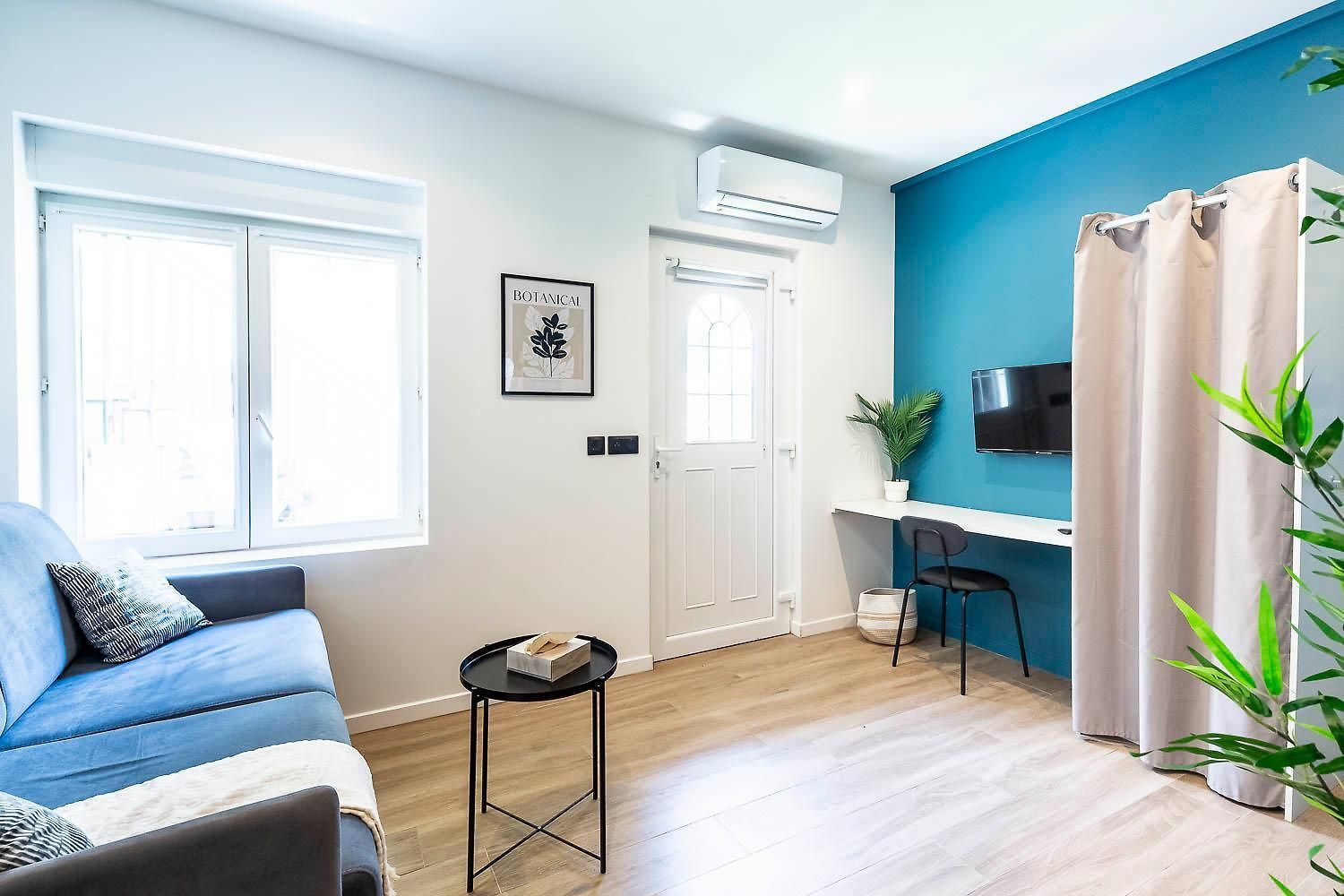 Maska - Avec Terrasse Proche Et Aéroport De Appartement