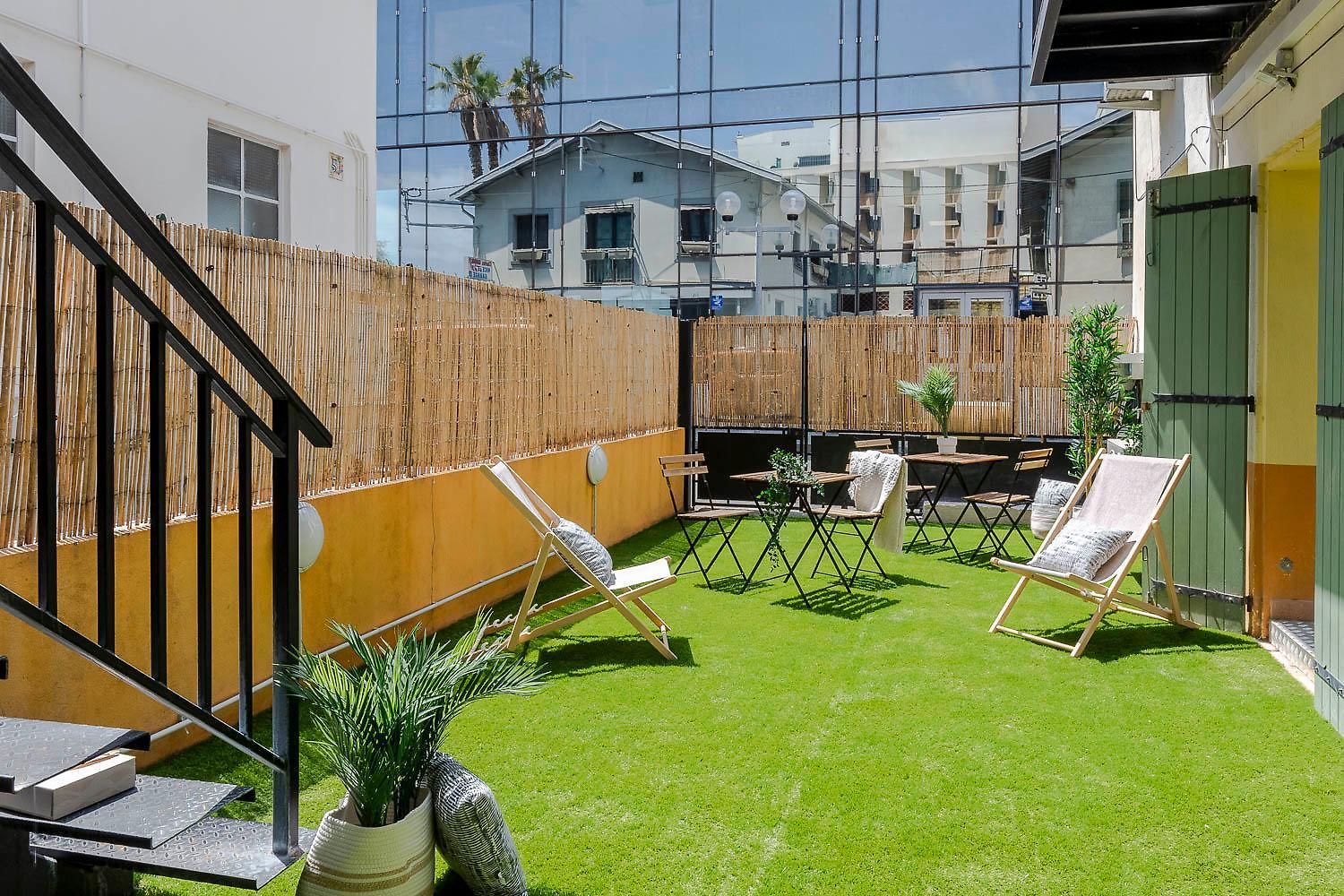 Maska - Avec Terrasse Proche Et Aéroport De Appartement