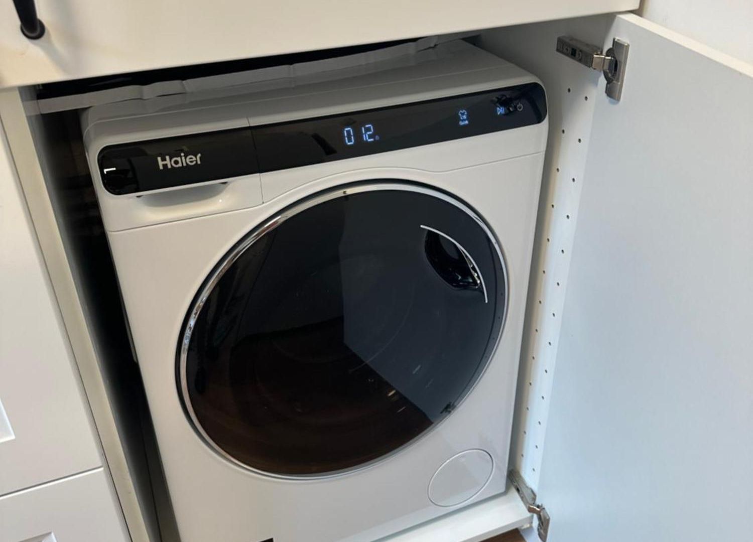 3 Bedroom Center Apartment *