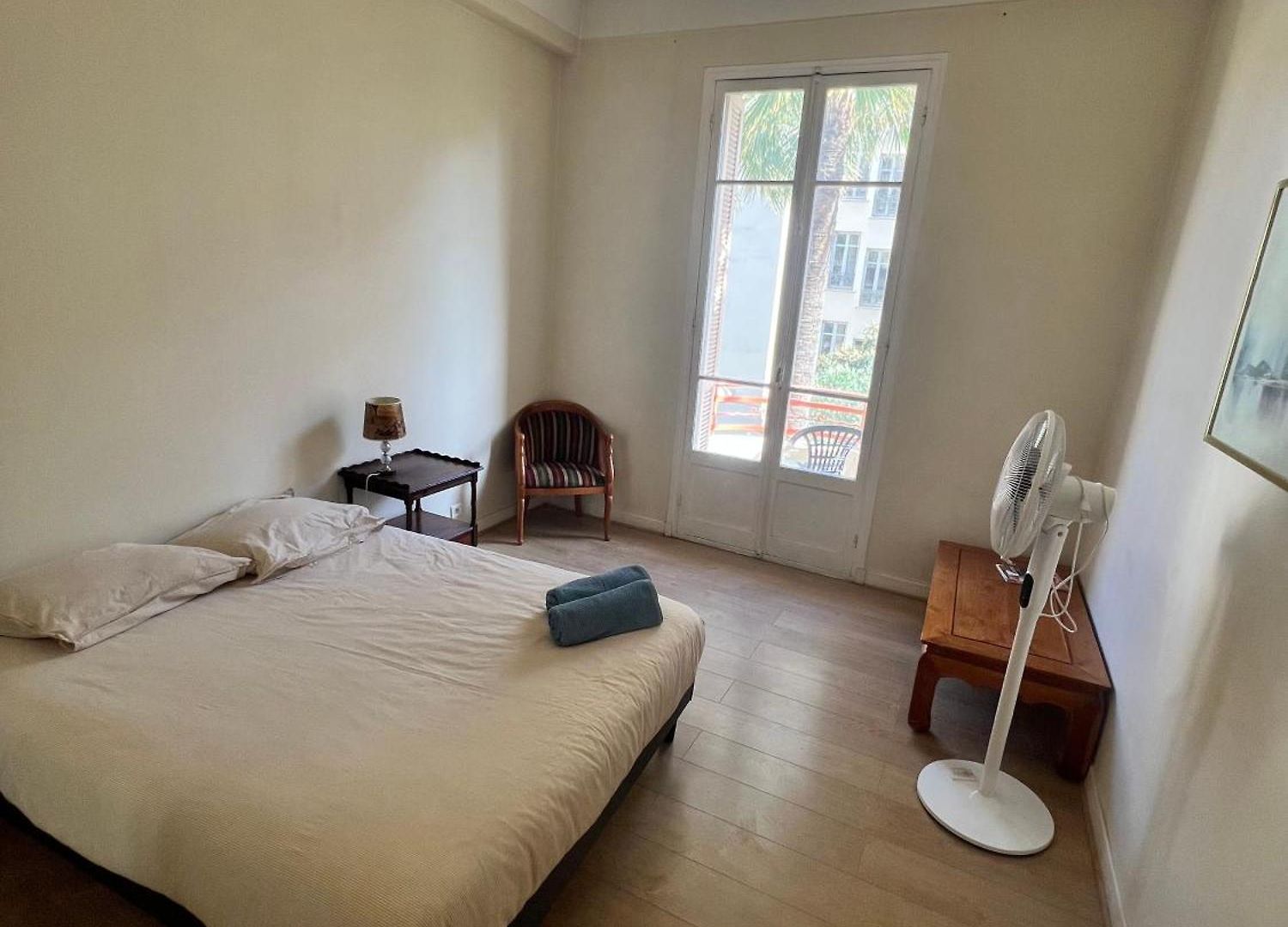 Avec Terrasse En Plein Cœur De à Deux Pas De La ! Appartement *