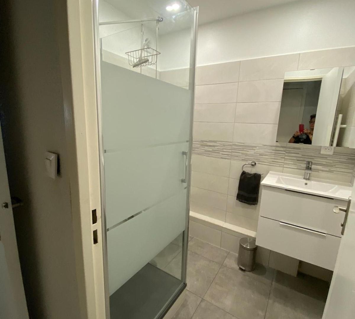 Spacious 2 Bedroom 1 Block From Beaches - And The Tram Appartement Nice