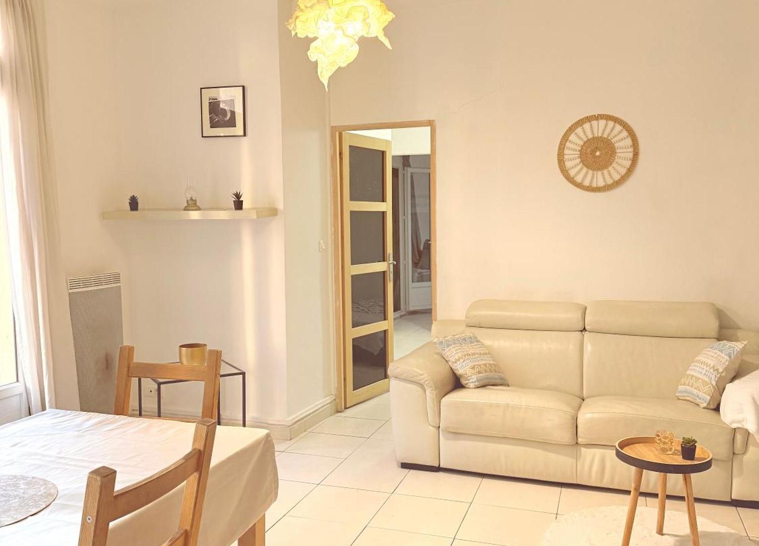 3 Pièces Près Du Port De Appartement Nice