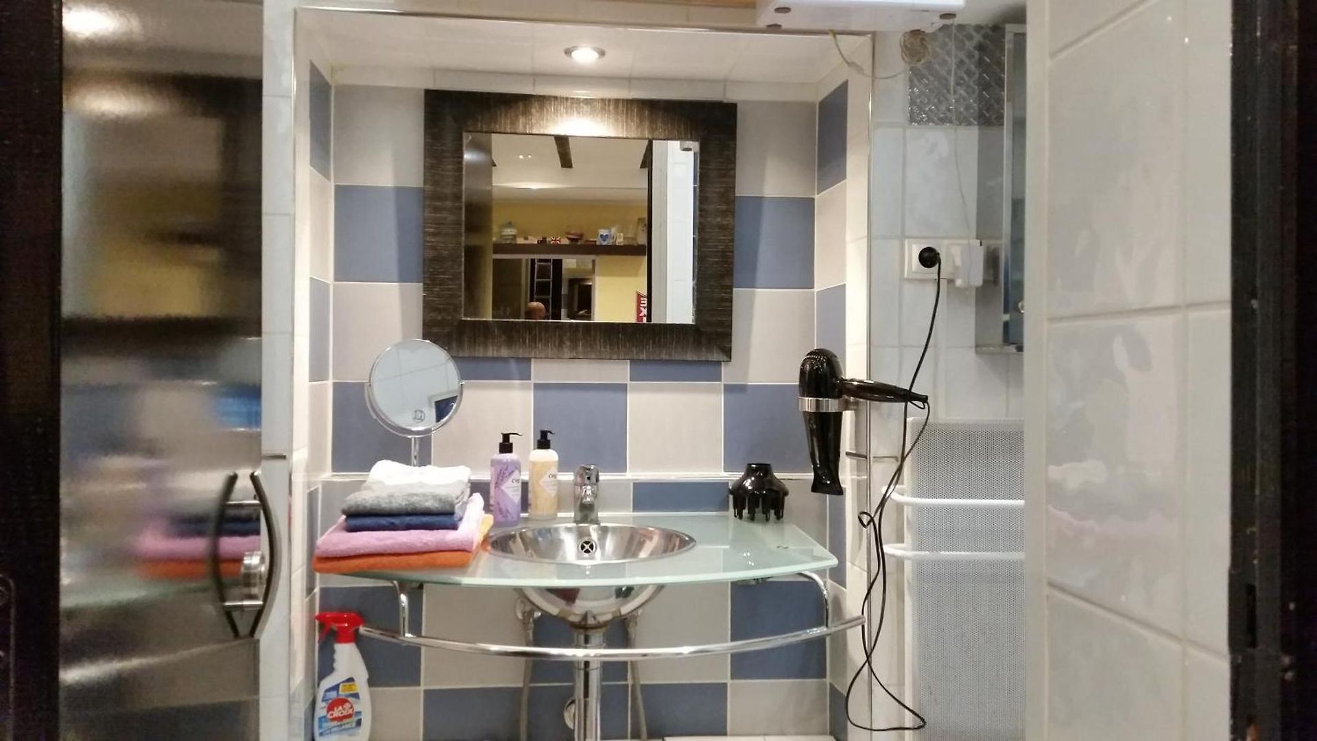 Appartement Bonaparte, Bienvenue Dans Le Quartier Du Port, Le Quartier De Avec Son Ambiance Estivale Qui Respire Les Vacances, Rafraîchissement Garantie Pour Arrivée Toute En Douceur