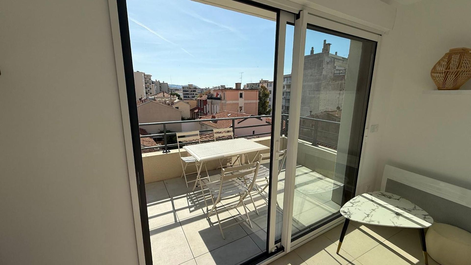 T2 Avec Terrasse Et Parking Privé Au Coeur De *