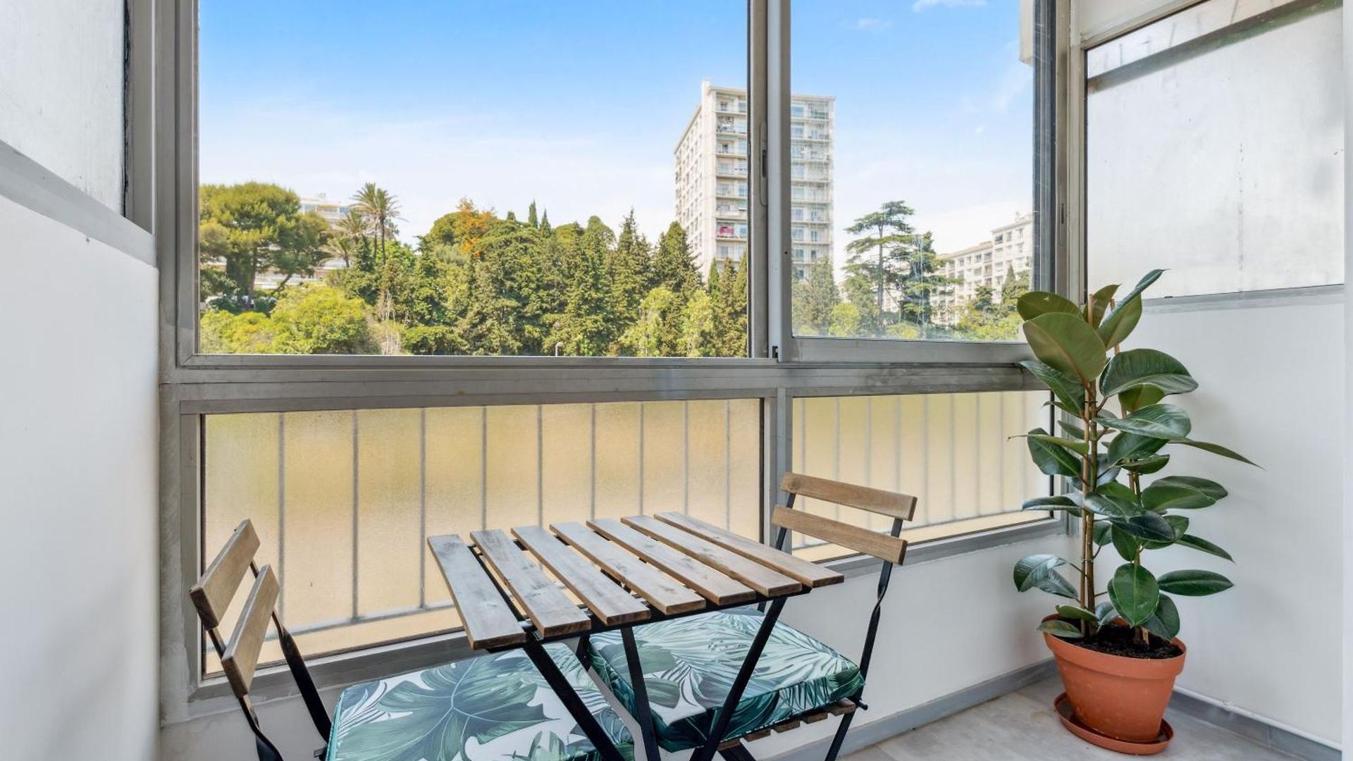 Apartment Moderne Avec Balcon - Et Tramway A Proximite *