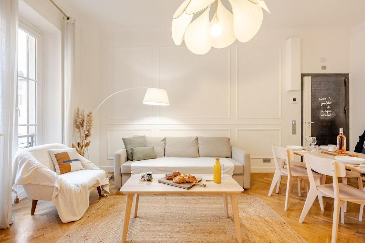 Bella Nissa - Ac Wifi - Cosy - 2 Bedrooms *