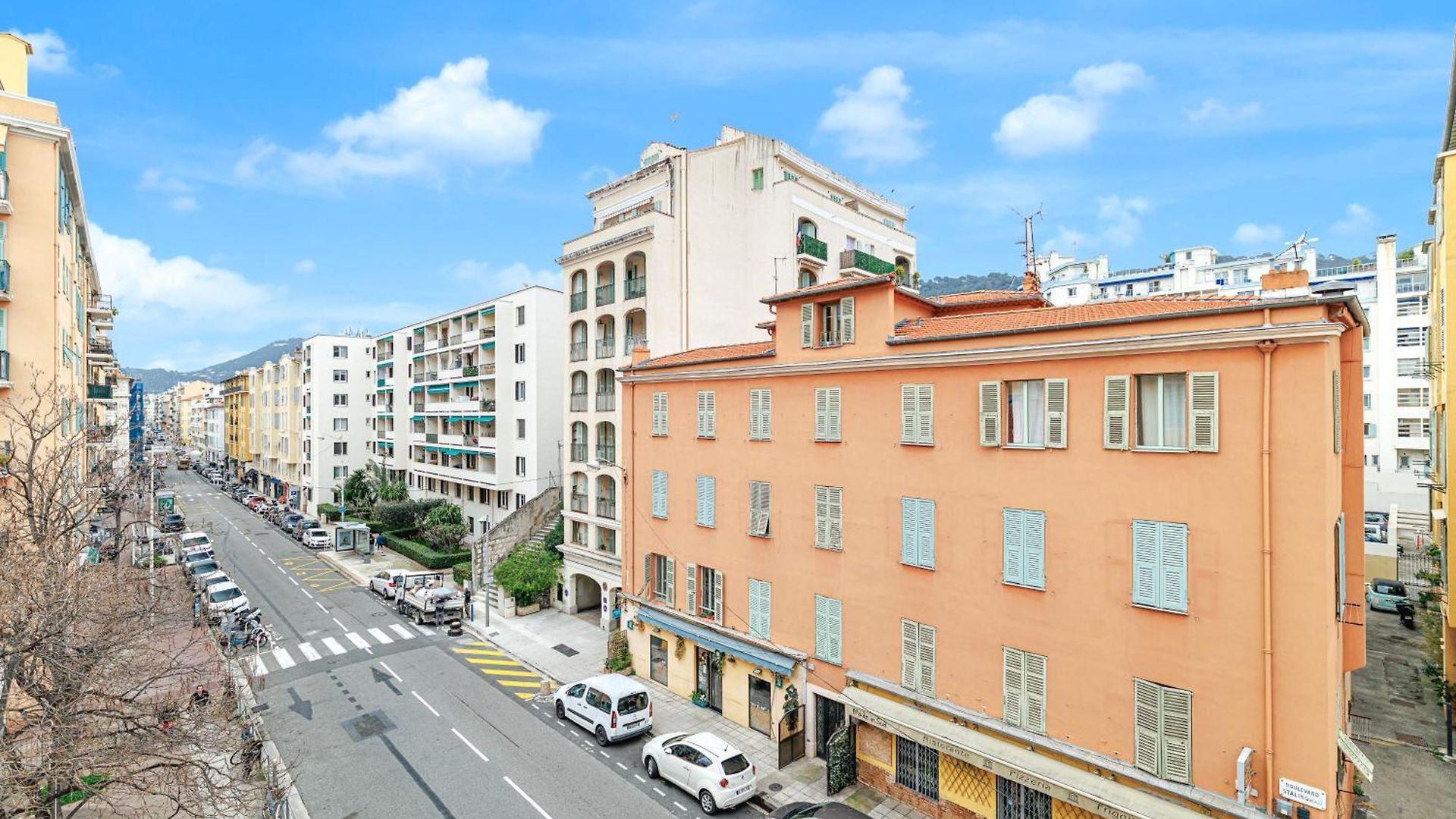Sunlight - Archibald - Port Area, 2 Bedrooms, Stunning With Balcony & Parking Nice