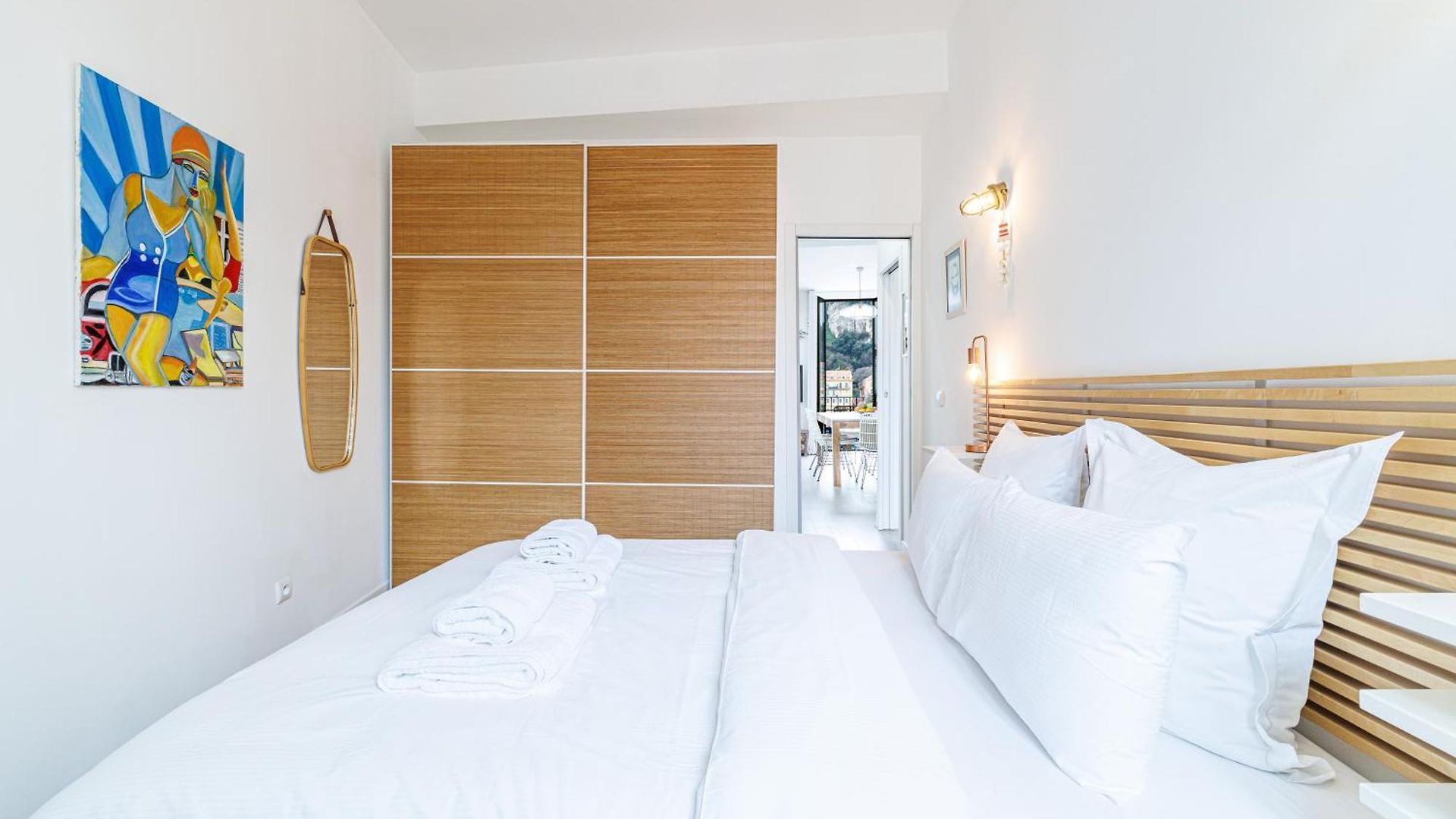 Sunlight - Archibald - Port Area, 2 Bedrooms, Stunning With Balcony & Parking Apartment *