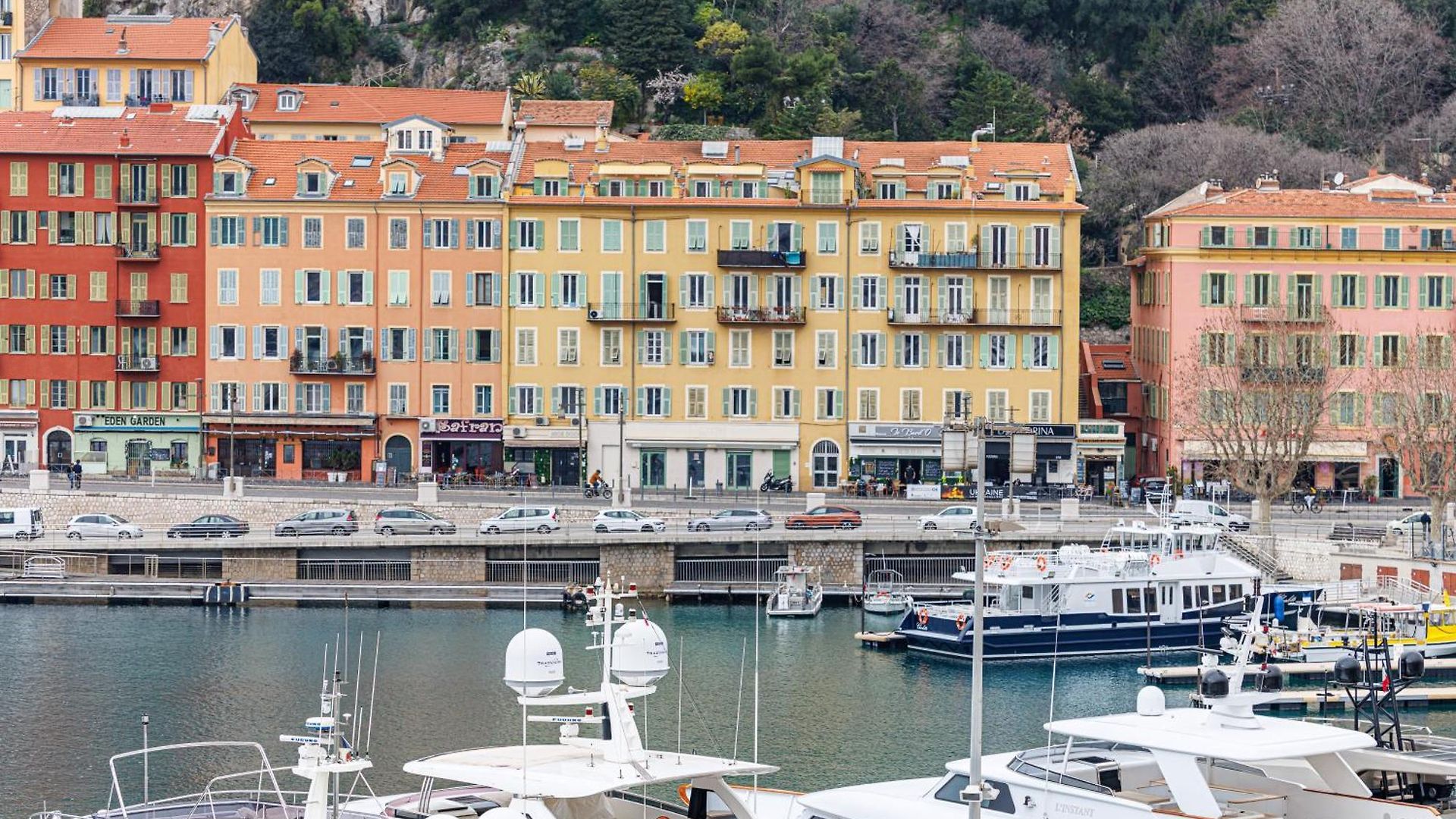 Apartment Sunlight - Archibald - Port Area, 2 Bedrooms, Stunning With Balcony & Parking