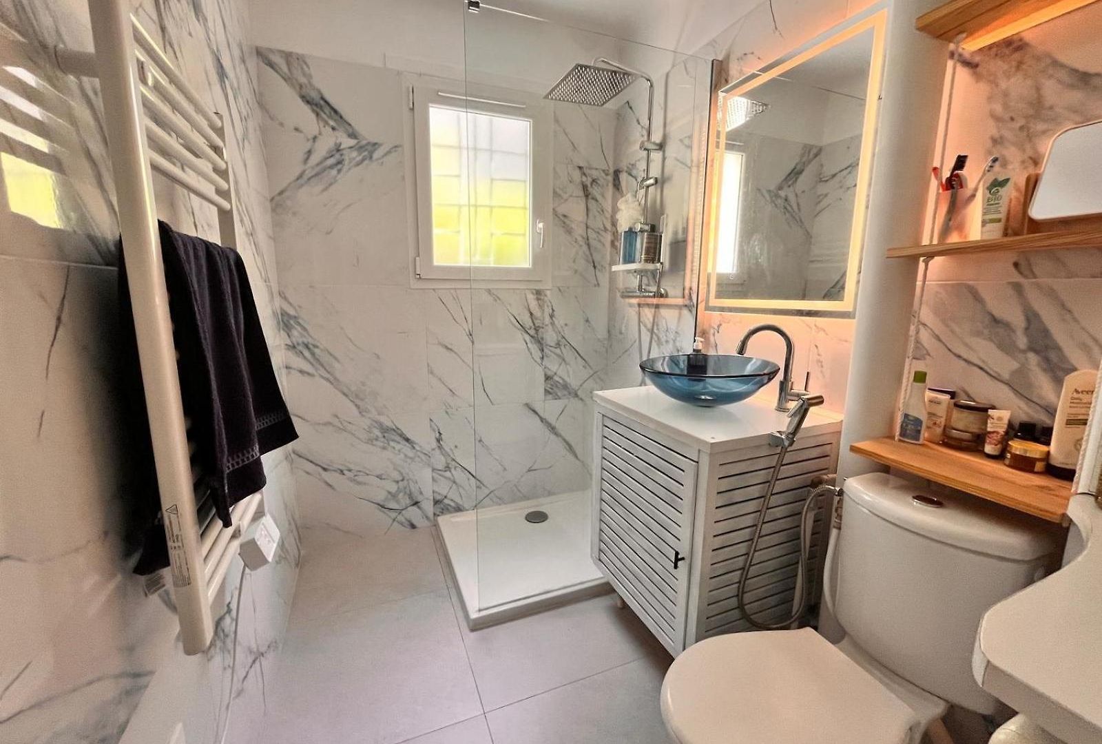 Appartement Cosy En Plein Centre-ville Dans Un Halo De Verdure Avec Vue Nice