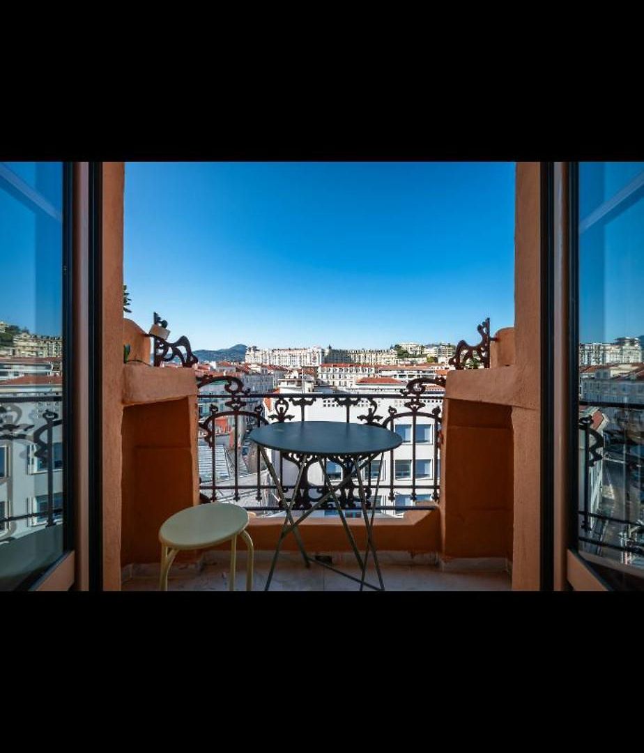 Apartment Superbe 2 Pieces Avec Balcons ! Nice