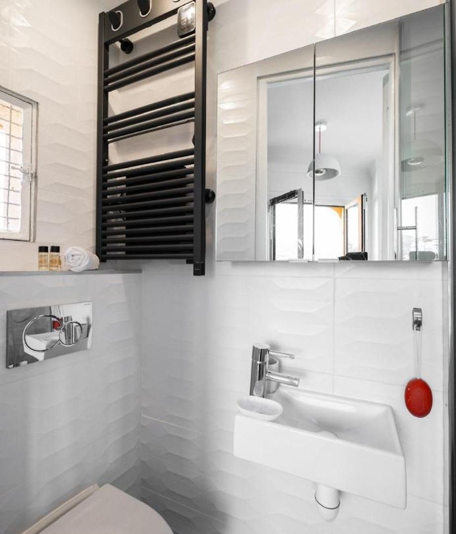 Apartment Superbe 2 Pieces Avec Balcons ! *