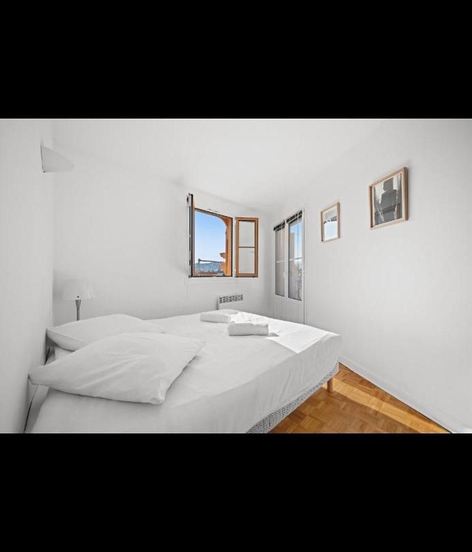 Apartment Superbe 2 Pieces Avec Balcons !