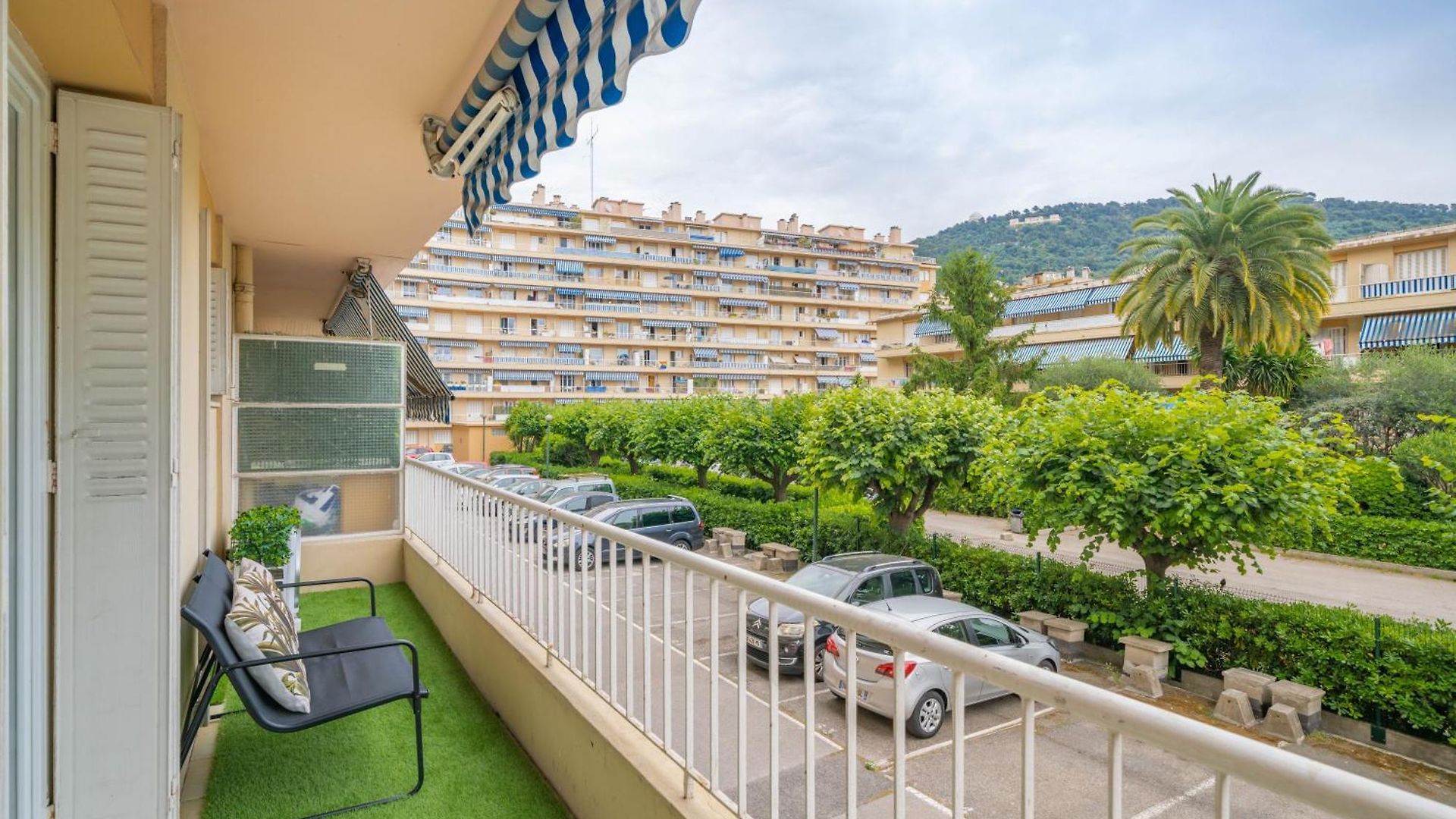 Modern Apartment, Steps From Tramway Appartement