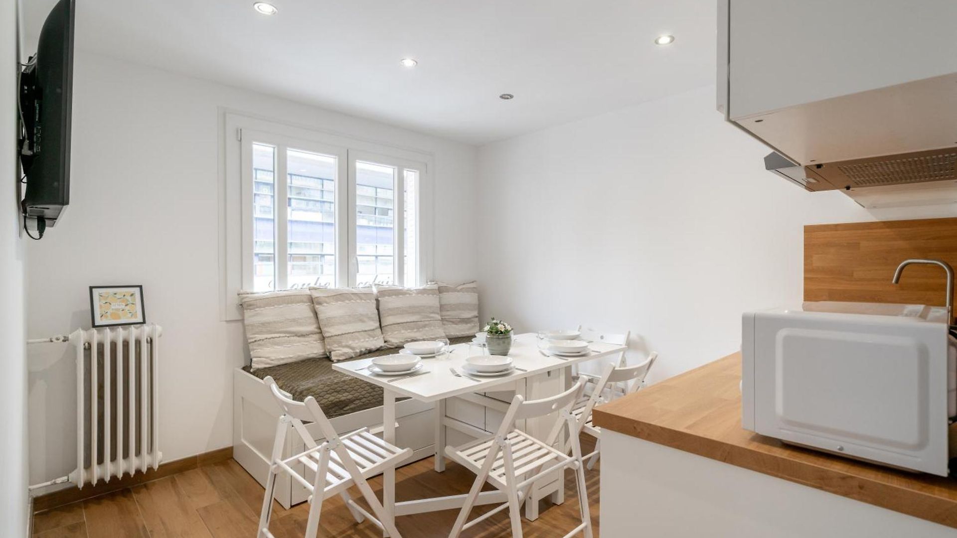 Modern Apartment, Steps From Tramway Appartement