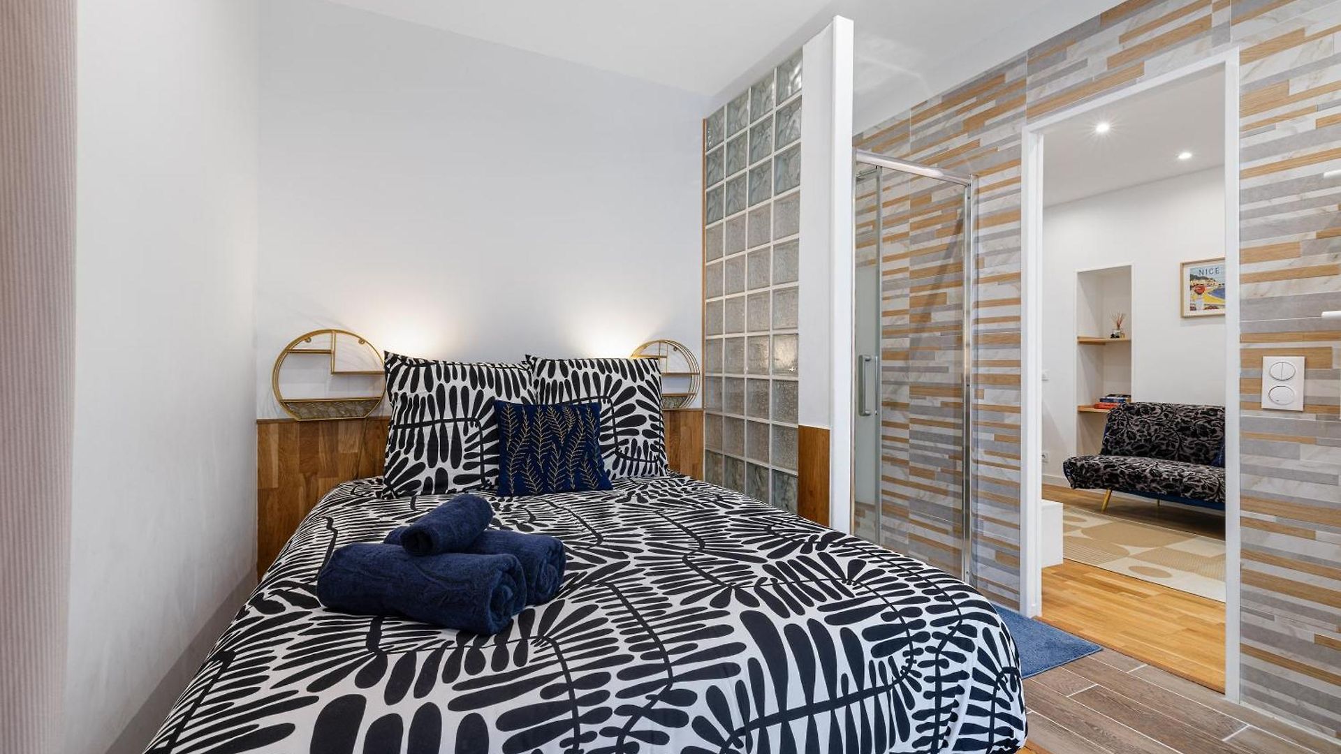 Renting - 5 Massena - Elegant Air-conditioned Cocoon Quiet Patio Massena Appartement Nice