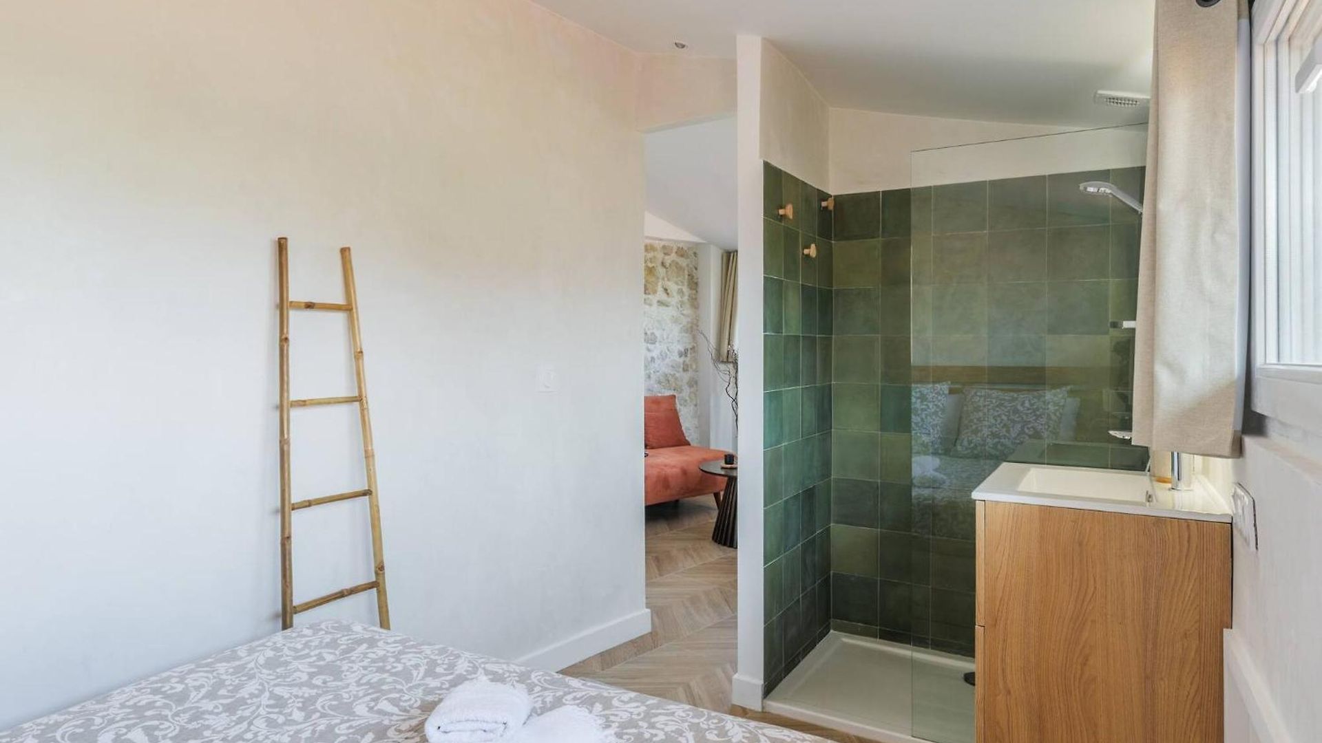 12, Boulevard Jean Jaures - *