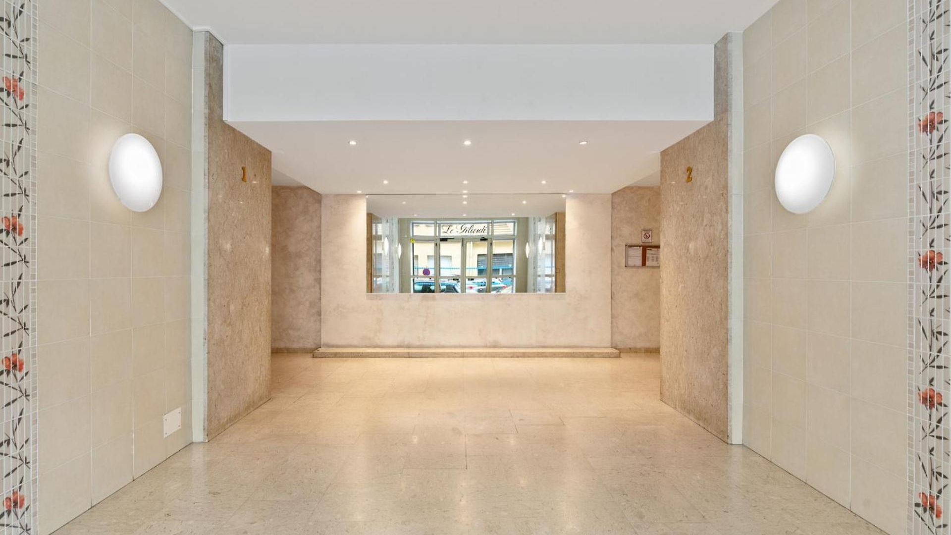 De Dijon Fshh Aparthotel 3*