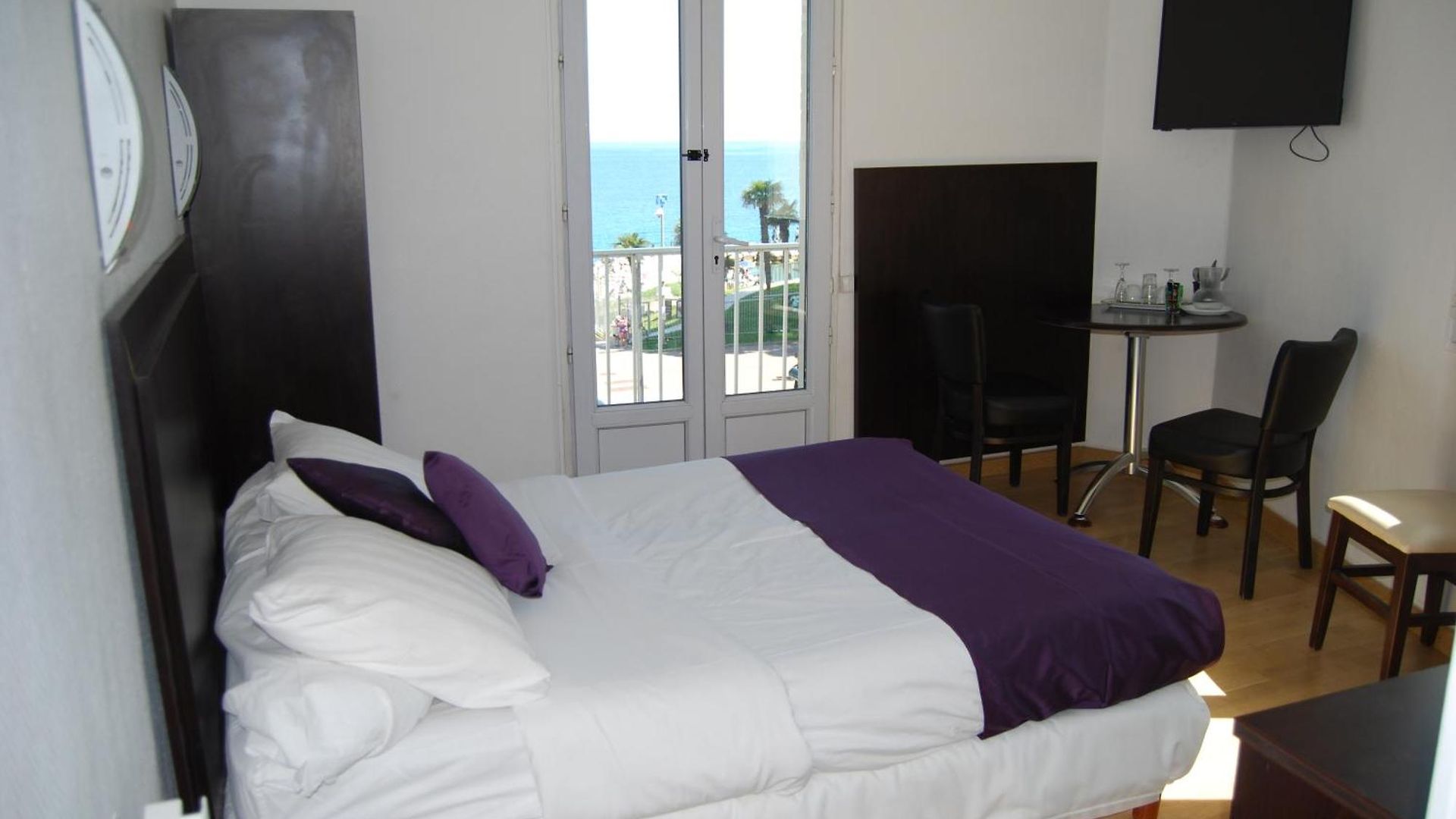 Azur 2*
