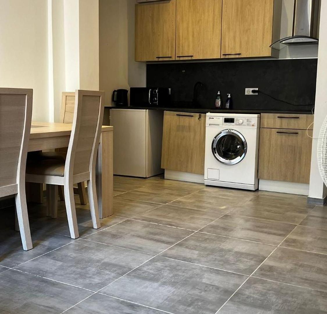 One Bedroom Near Train Station Nice