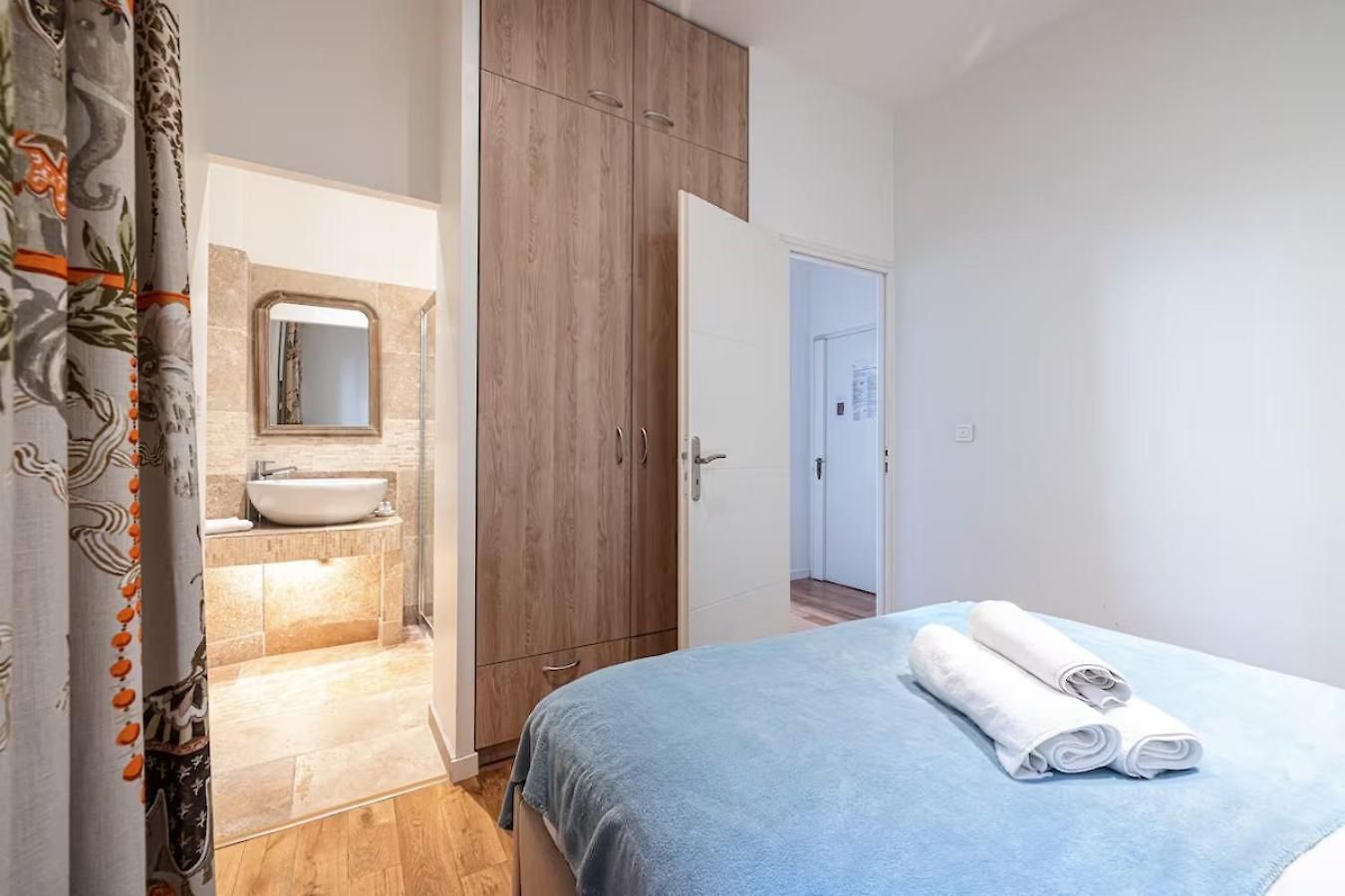 Beautiful Provencal Apartment, Fully Equipped, 300m Away - Fontaine 3 *