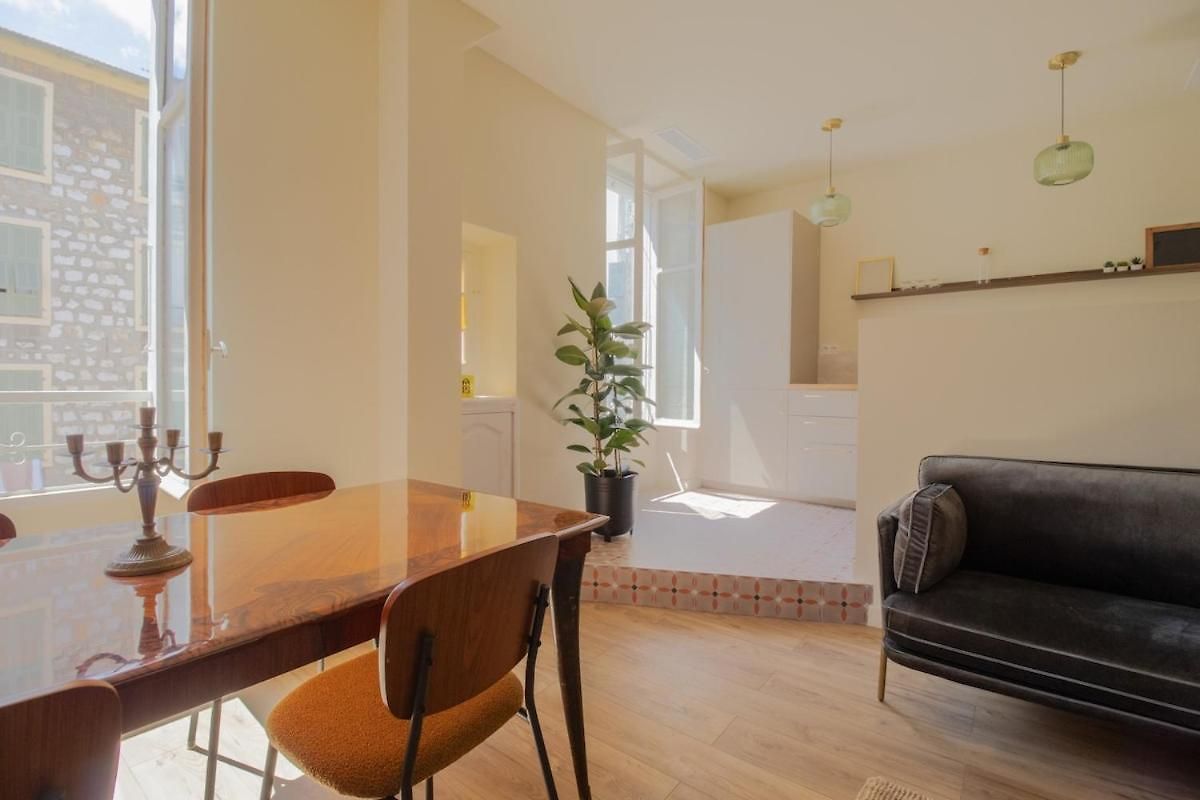 Le Charme De L'ancien, Rénové - - 4 Personnes Nice