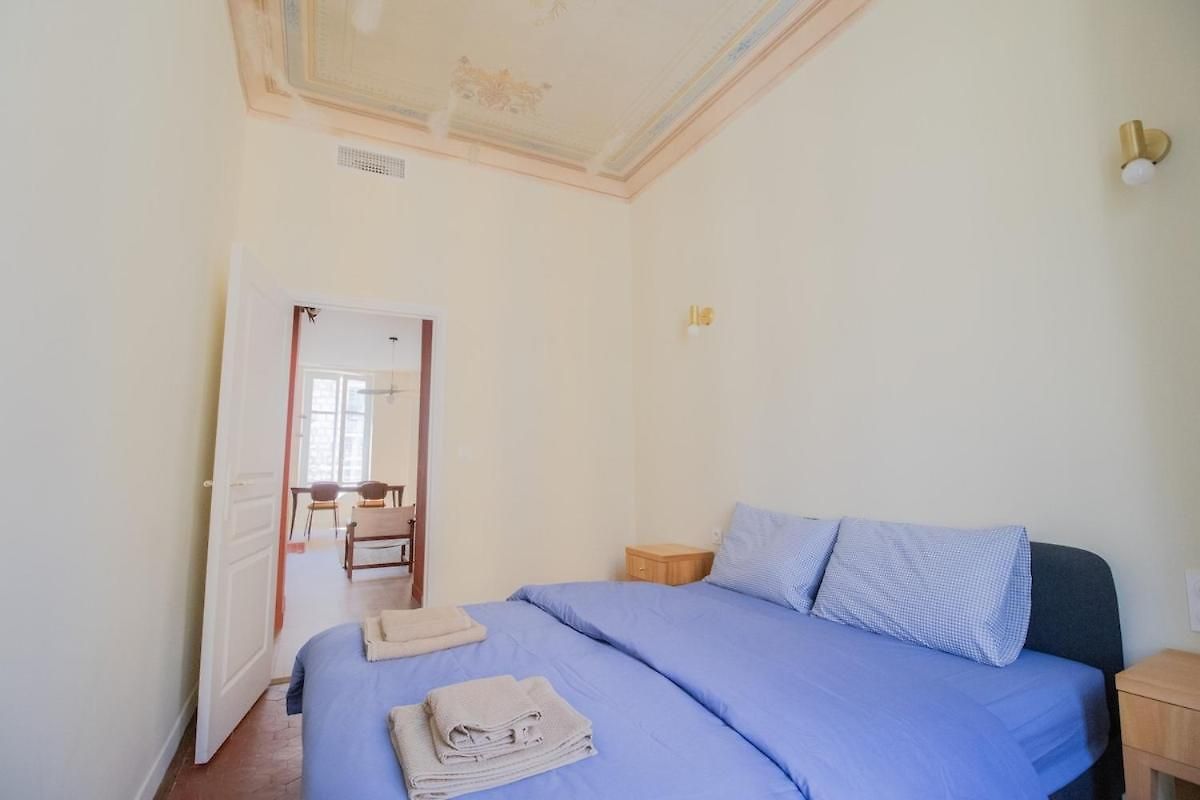 Le Charme De L'ancien, Rénové - - 4 Personnes Appartement