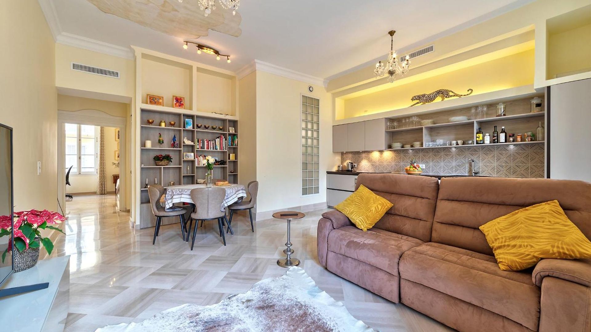 Appartement Elegant In Centre With Grand Terrace *