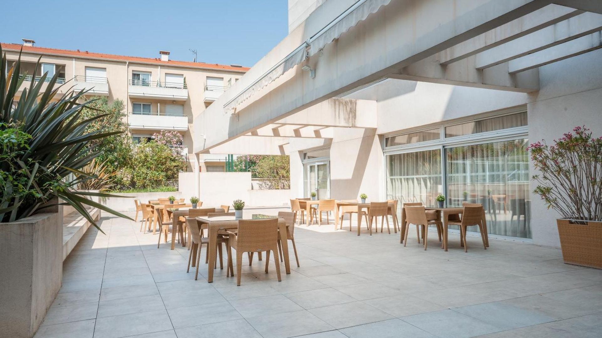 Zenitude Hotel-Residences Nice Aparthotel