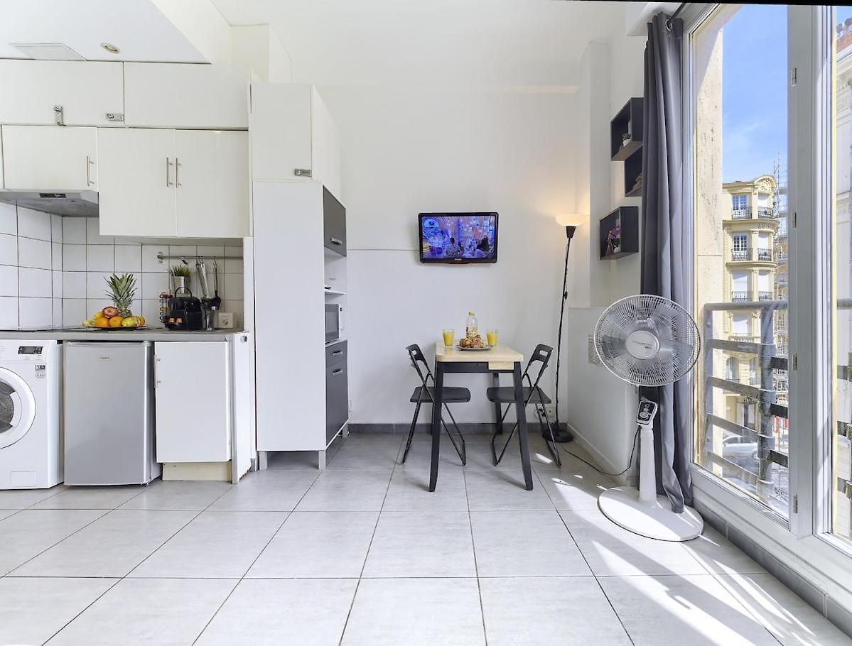 Hyper Center - Superb - Cozy - Wifi Apartment *