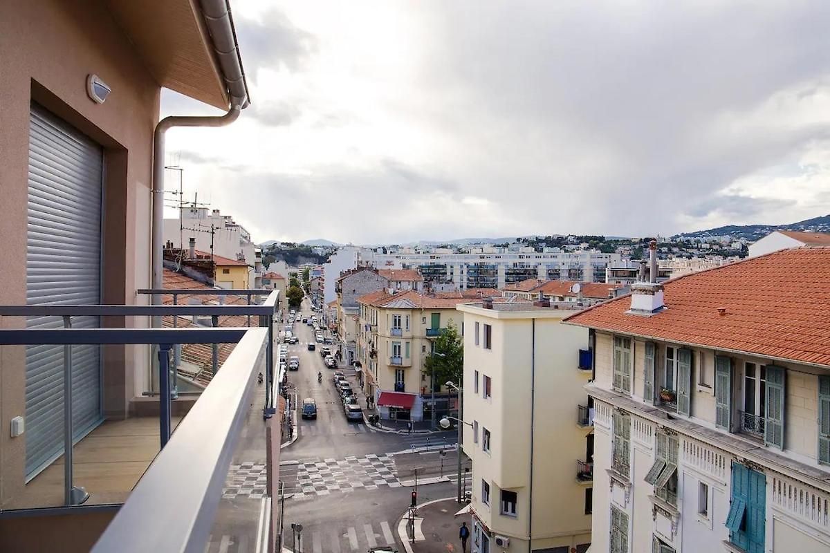 Apartment Climatise Au Calme, Mezzanine Et Balcon Nice