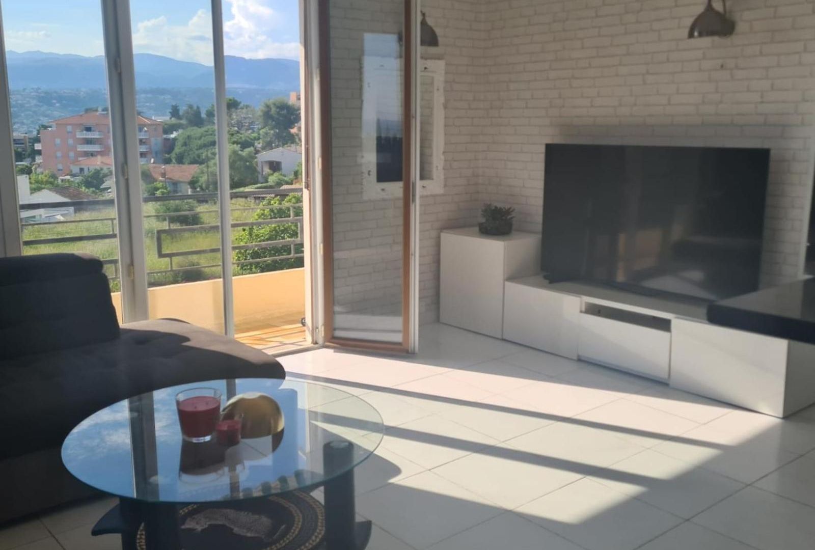 Beautiful 3-room Sea View Appartement