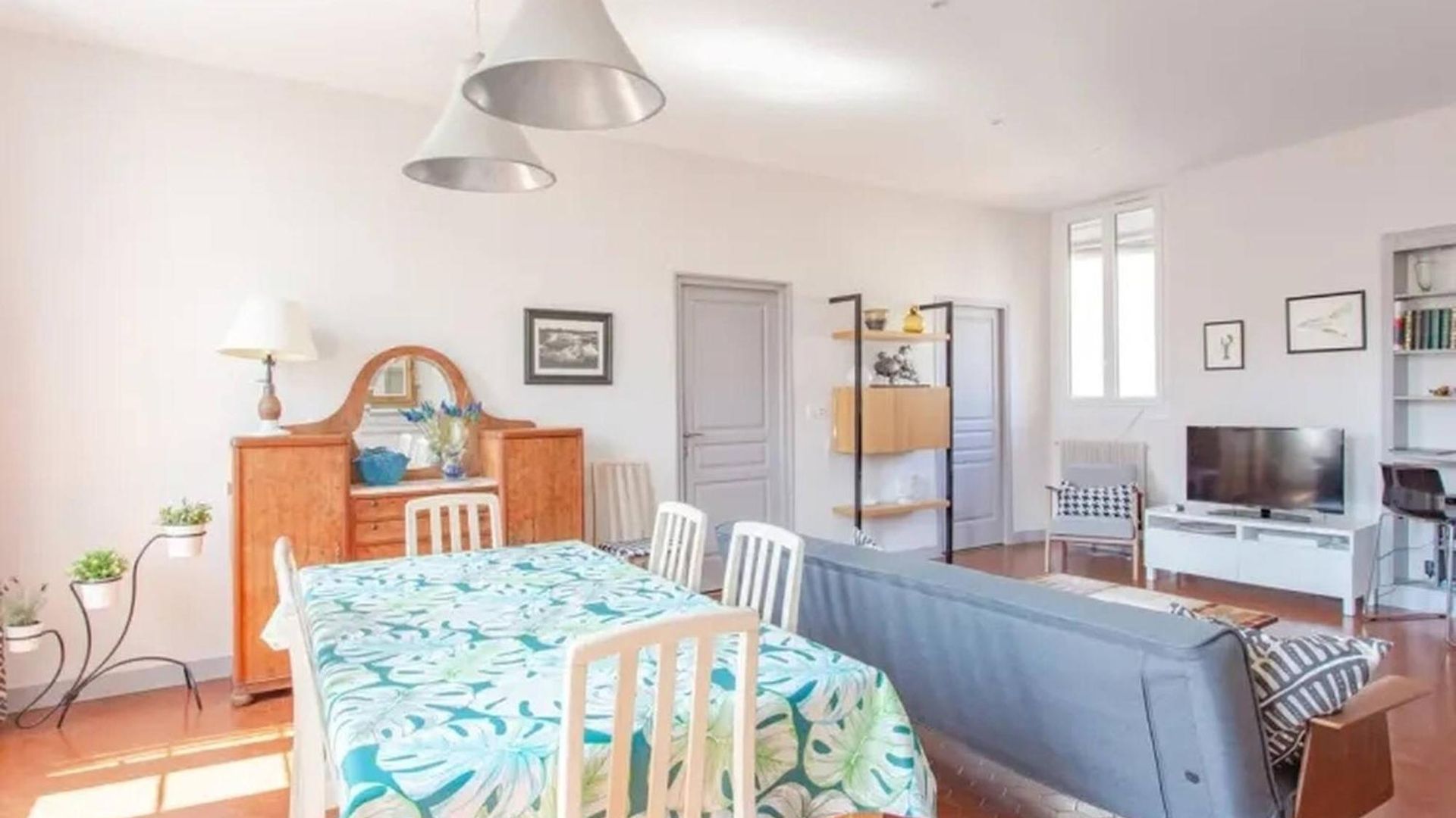 Appartement Pantheon- App Centre, 2 Ch, 2 Sdb , Classé 4 étoiles *