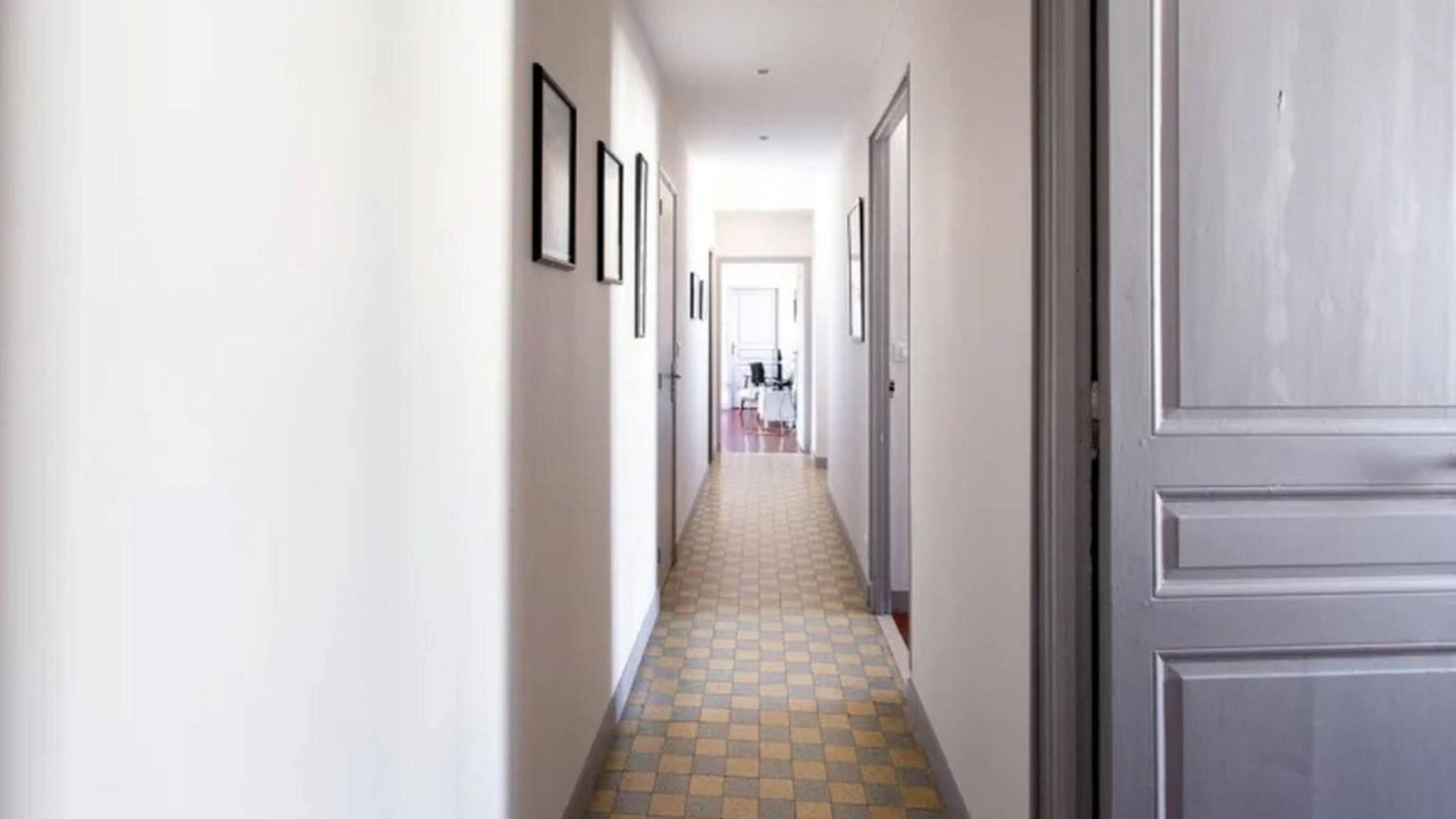 Pantheon- App Centre, 2 Ch, 2 Sdb , Classé 4 étoiles Appartement *