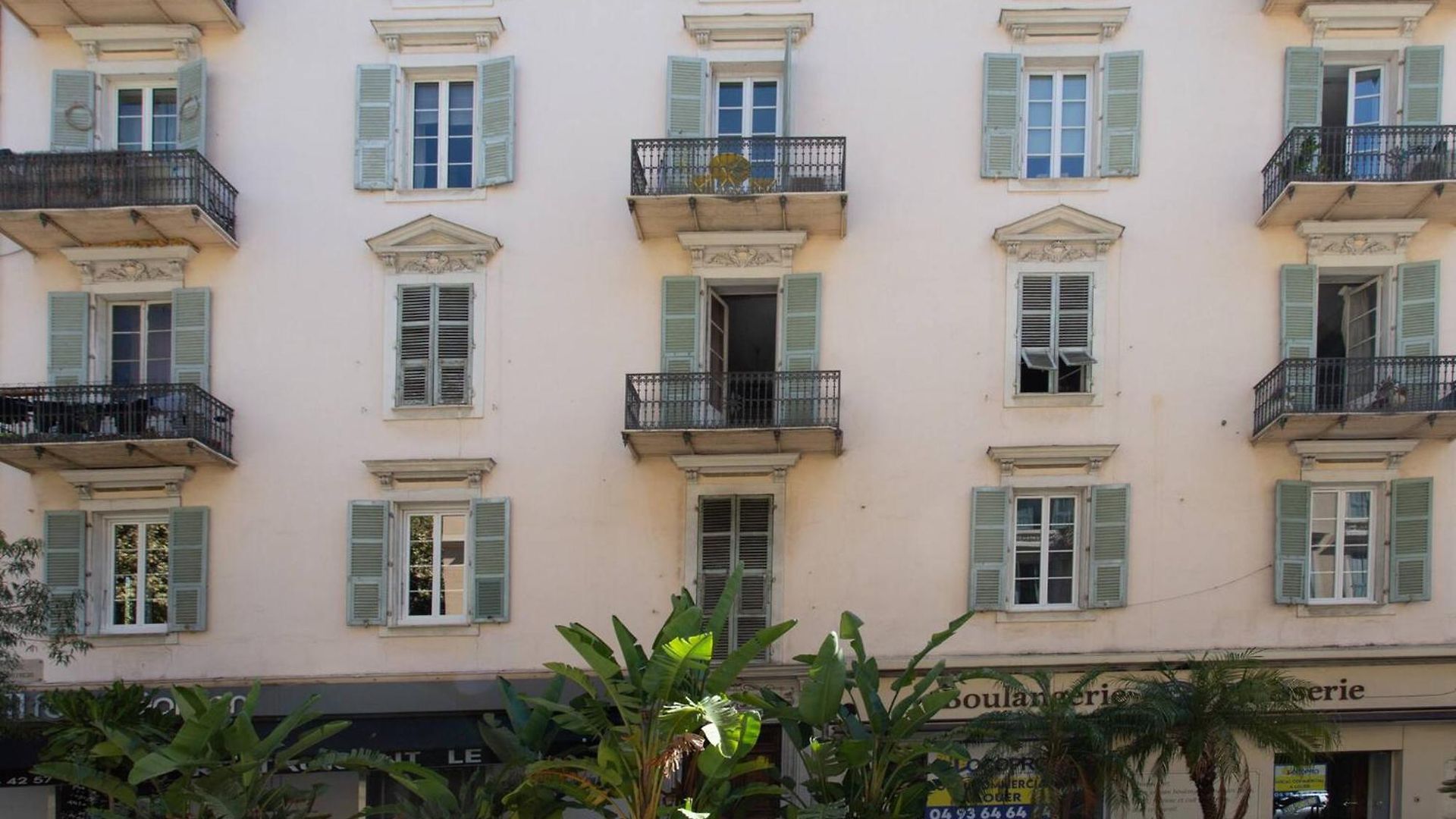 Gioa- Avec Balcon, Place Garibaldi -paillon Nice