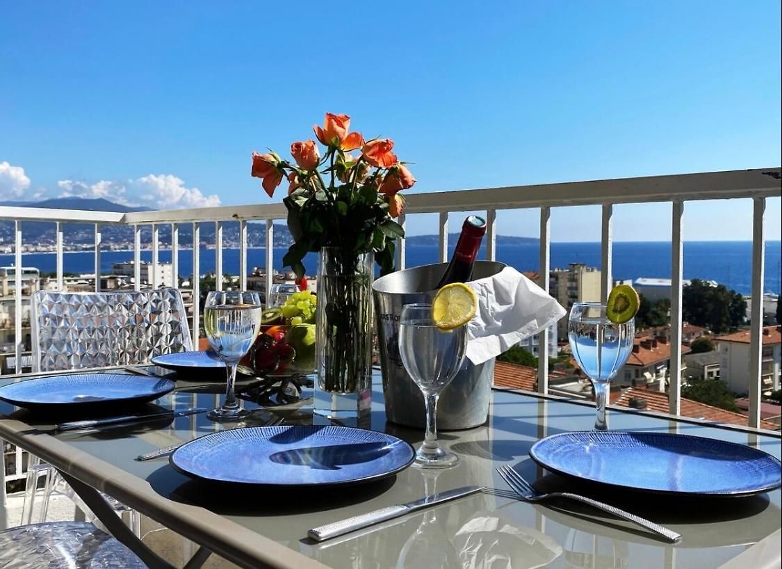 Panoramic Sea View - Air Conditioning - Terrace - 2 Bedrooms - Kitchen - Wifi - Tramway Appartement