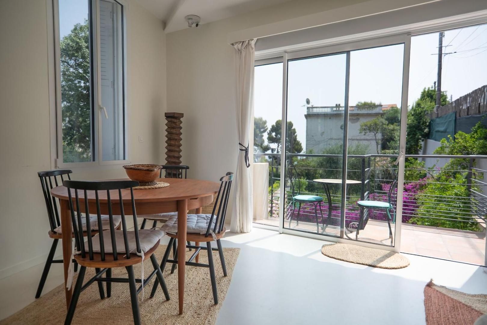 Maison d'hôtes Guestready - Spacious Comfort With Sunny Garden Nice