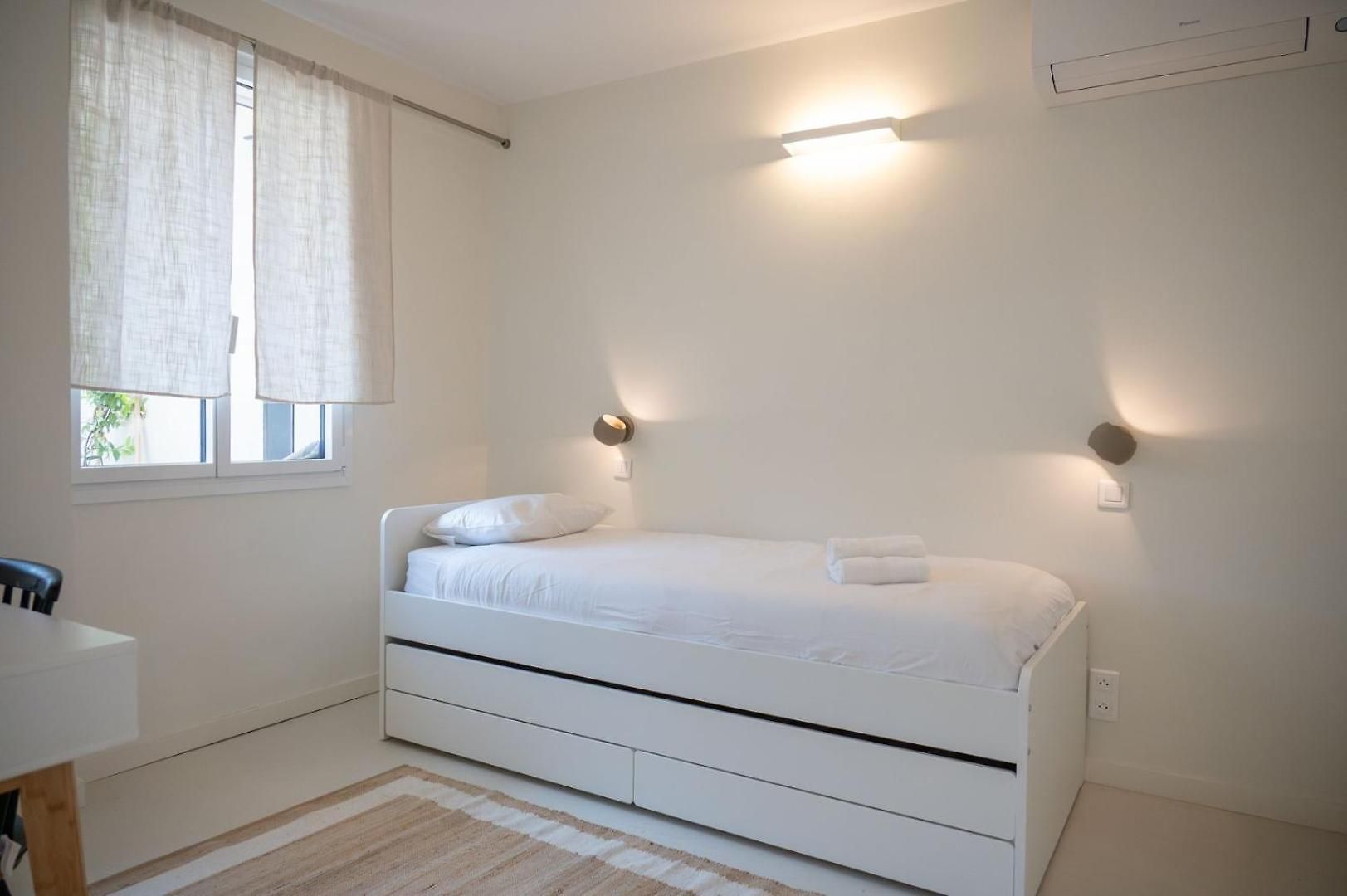 Maison d'hôtes Guestready - Spacious Comfort With Sunny Garden 4*