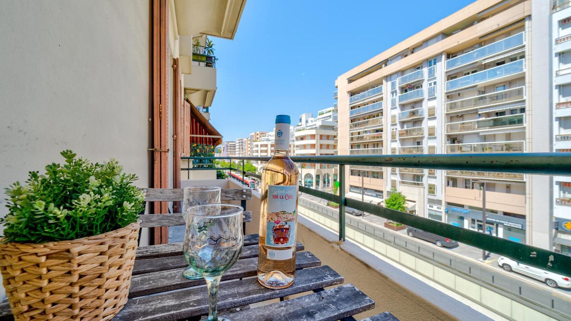 Moderne Proche - Balcon Et Climatise