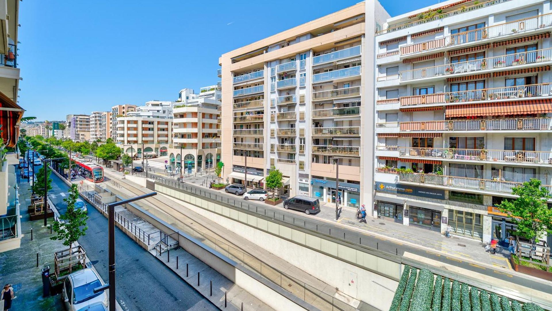 Moderne Proche - Balcon Et Climatise