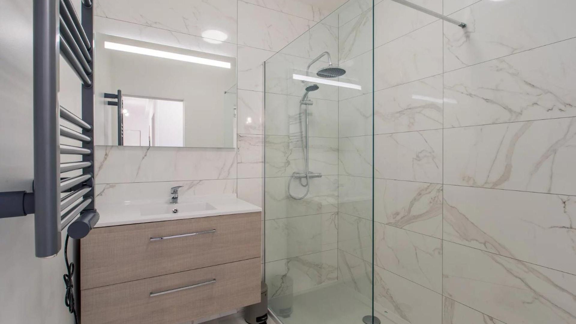 2 Bedroom Ocean View Appartement