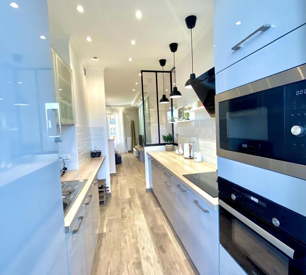 Near Port & - Private Parking - Full Apartment *