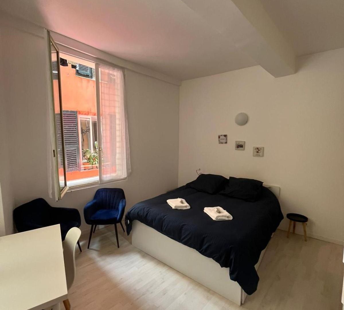 La Chaise Bleue - Vieux Appartement *
