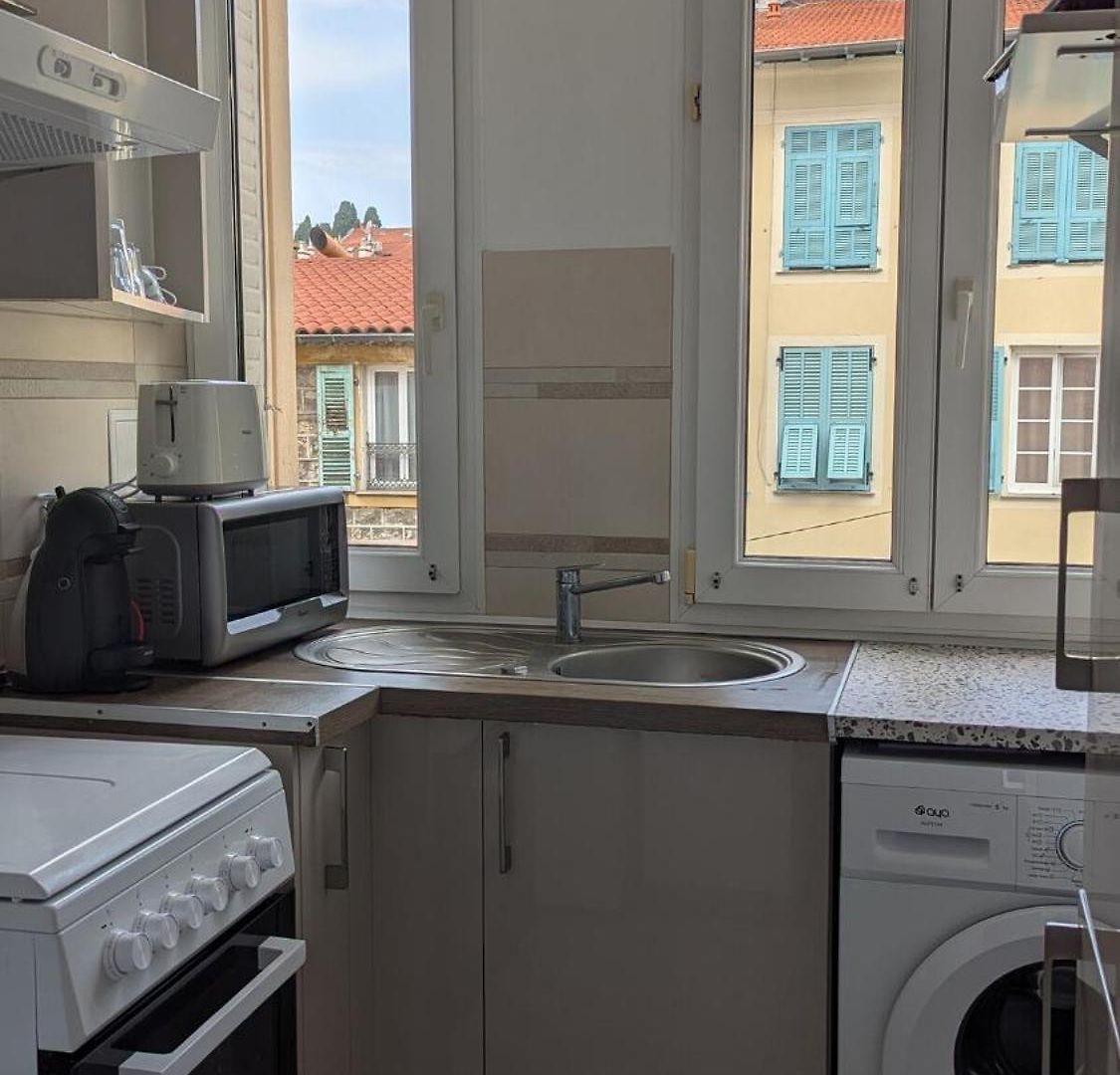 - - Quartier Du Port Nice