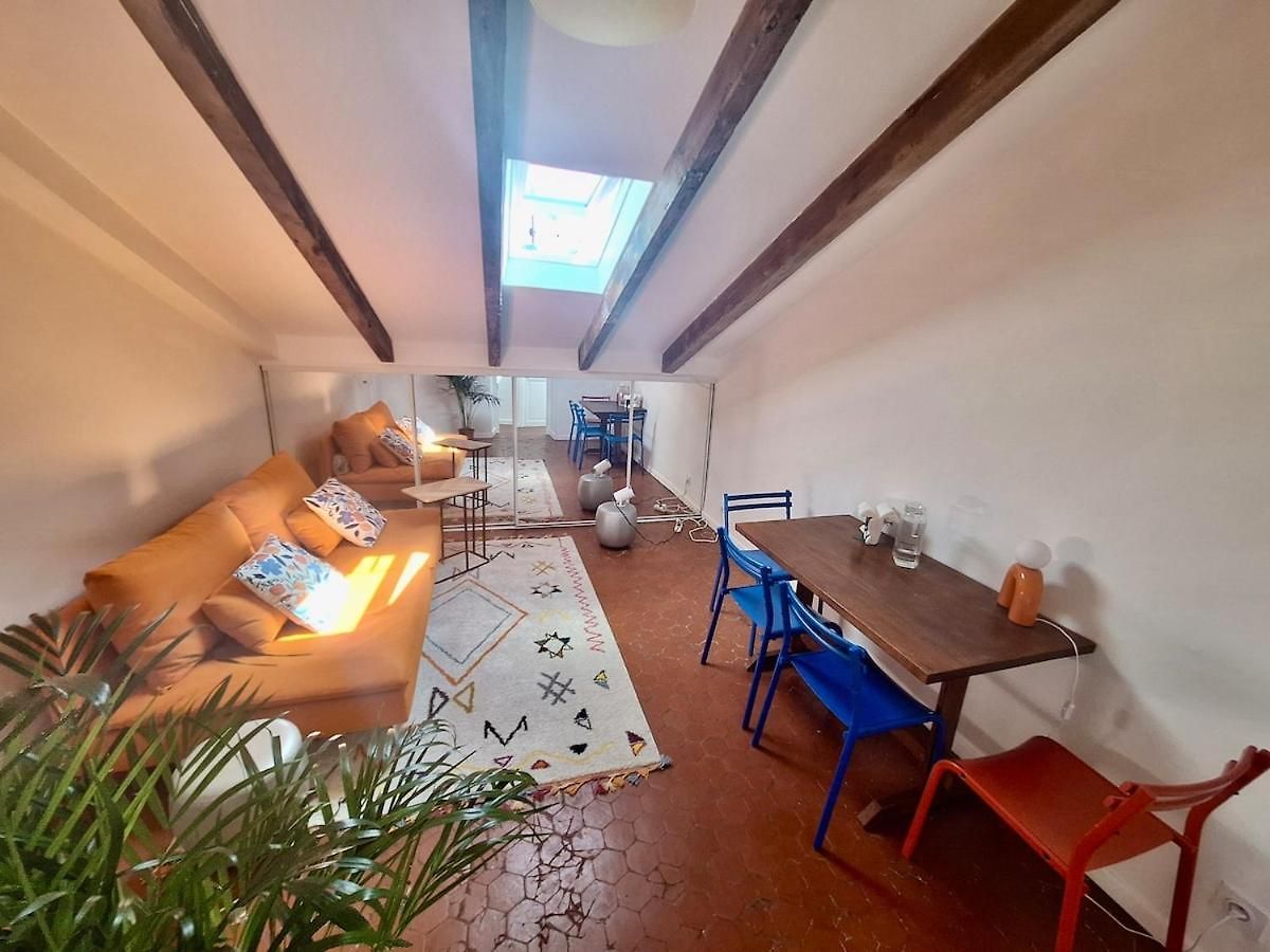 Lofty Hideout With 2 Bedrooms Appartement Nice