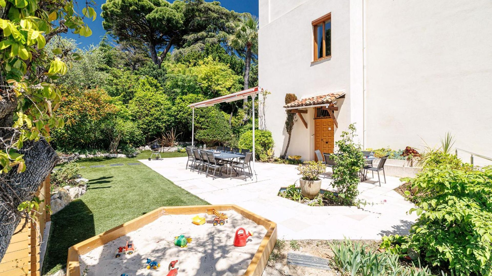 Villa Monte Cristo - Conviviale A - Superbe Vue, Piscine Et Jeux En Plein Air