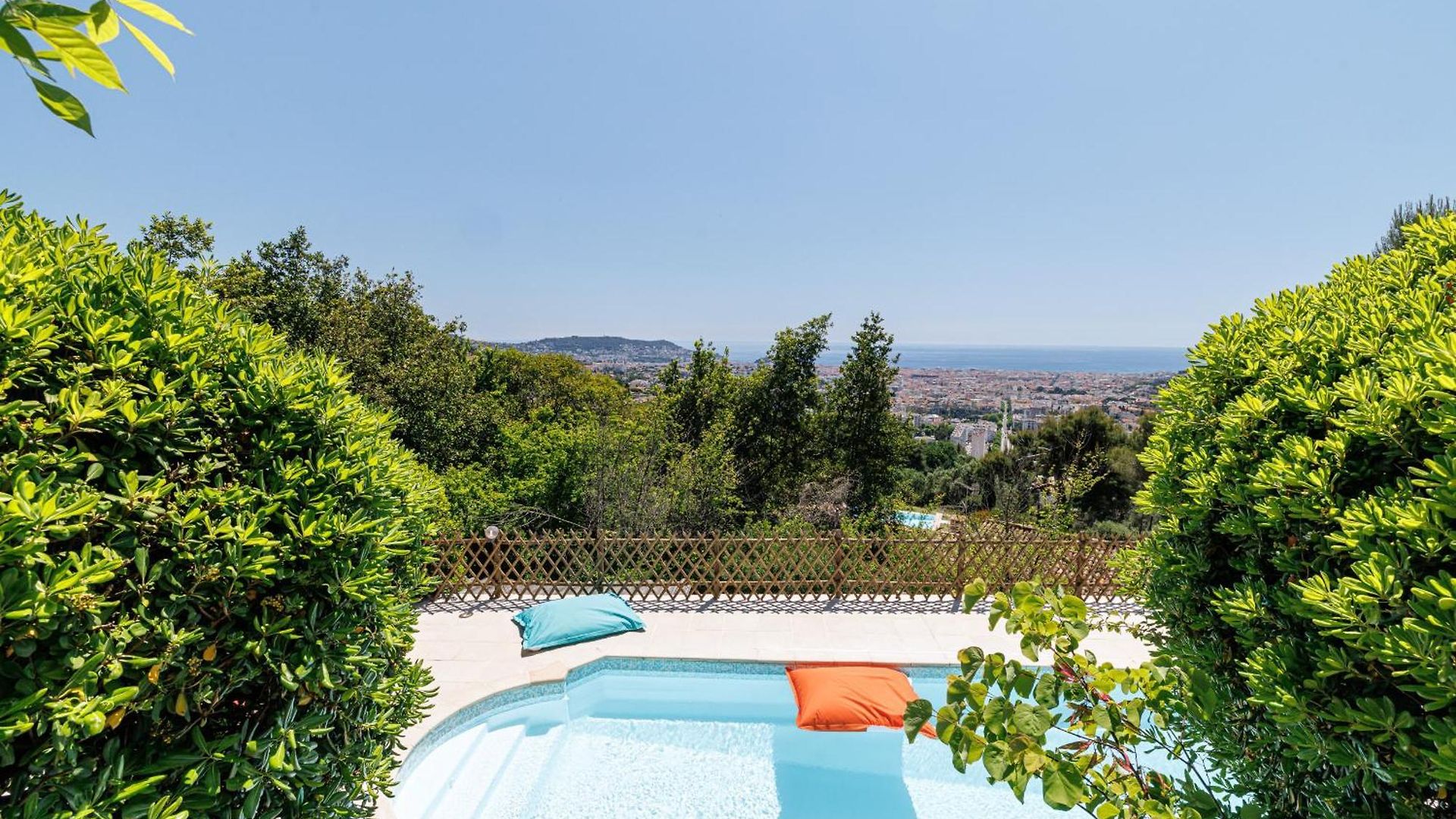 Monte Cristo - Conviviale A - Superbe Vue, Piscine Et Jeux En Plein Air Nice