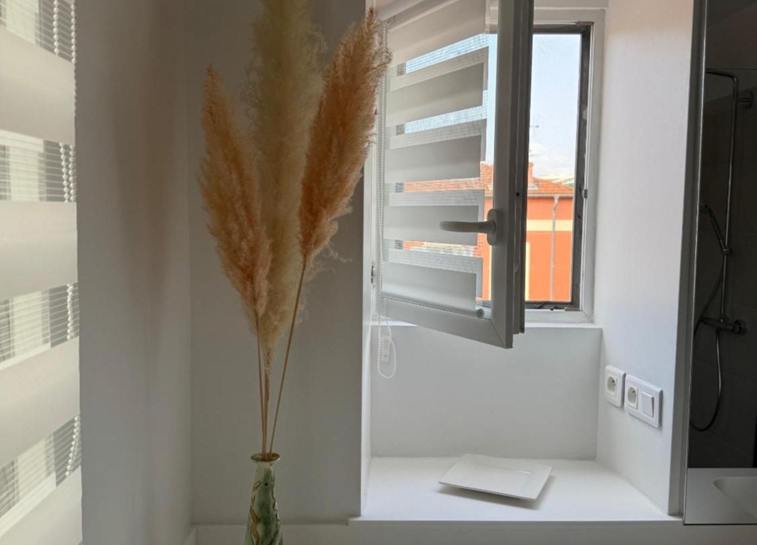 Renovated Luxury Cocoon Place Massena Apartment *